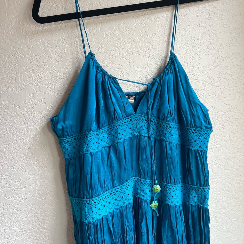 Blue Sleeveless Dress with Lace Details, date night, Spring Dress size medium